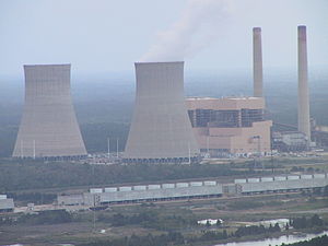 English: Crystal River coal power plant, April...