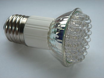 LED spotlight using 38 individual diodes for p...